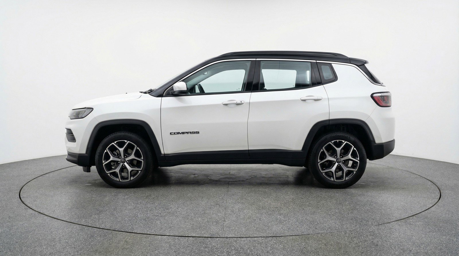 Used 2025 Jeep Compass Limited image 5