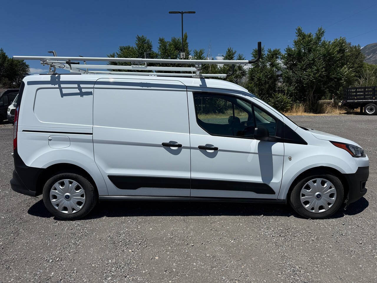Used 2022 Ford Transit Connect XL FWD image 2
