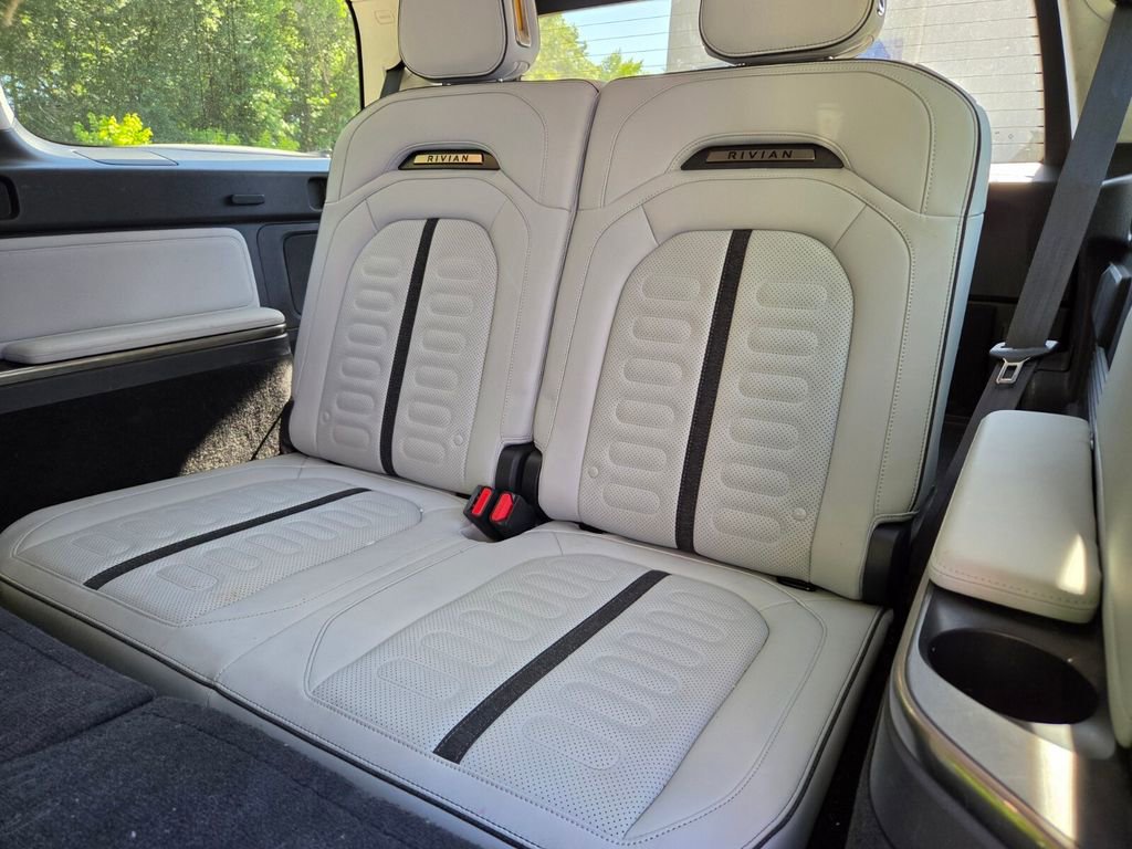 Used 2023 Rivian R1S Adventure AWD/4WD image 9