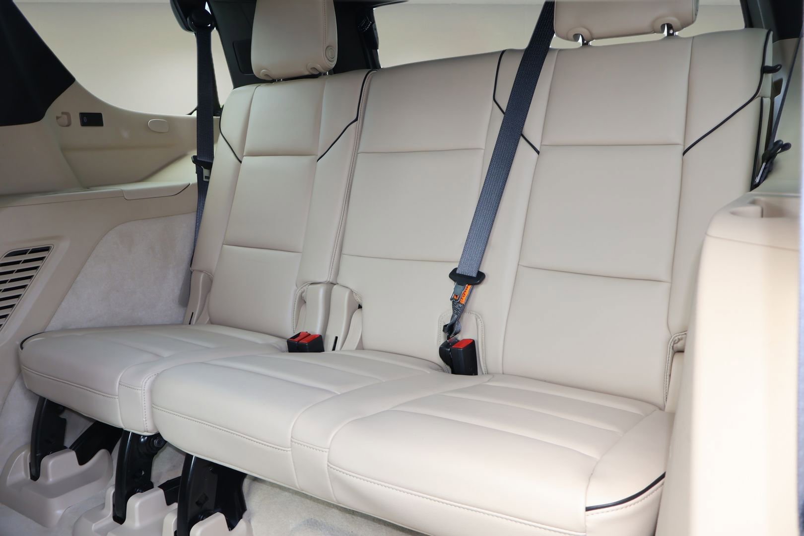 Certified 2023 Cadillac Escalade Premium Luxury AWD/4WD image 12