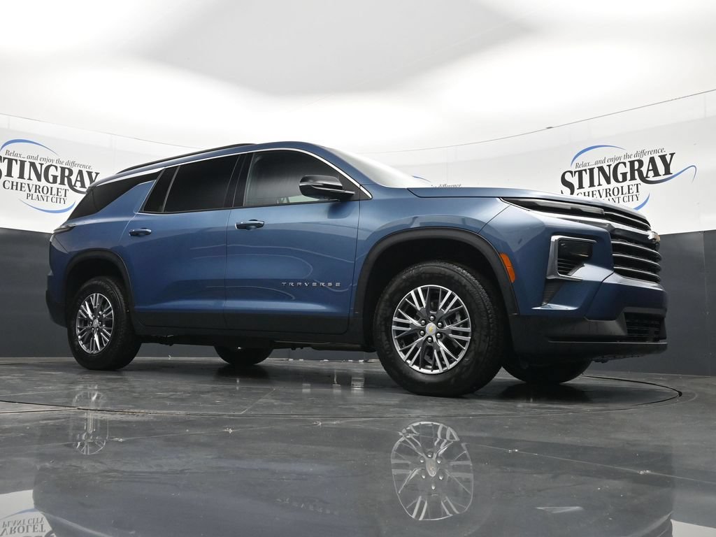 Used 2026 Chevrolet Traverse LT FWD image 29