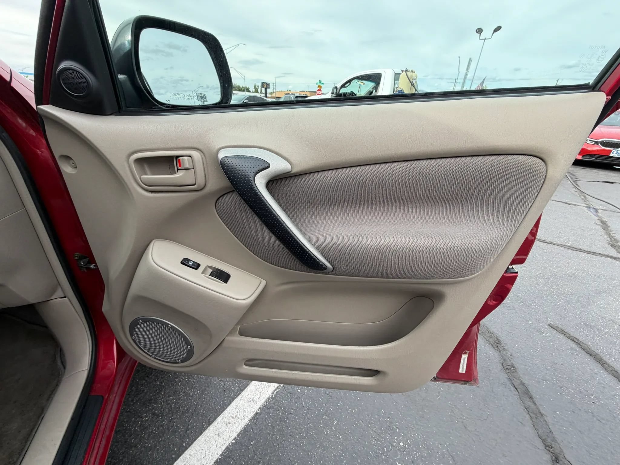 Used 2001 Toyota RAV4 2WD w/ Quick-Order Pkg image 15
