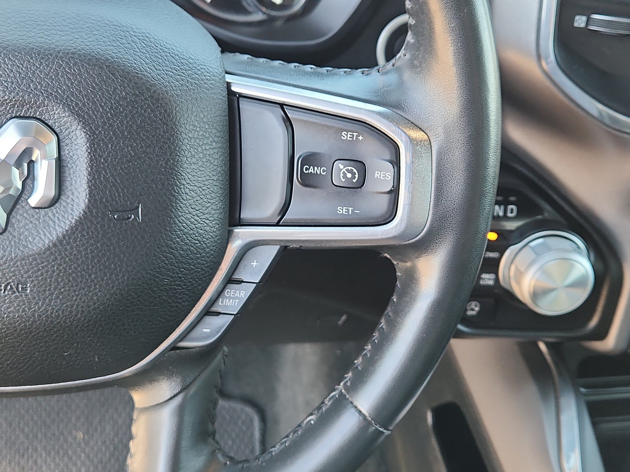Used 2024 RAM 1500 Laramie AWD/4WD image 17
