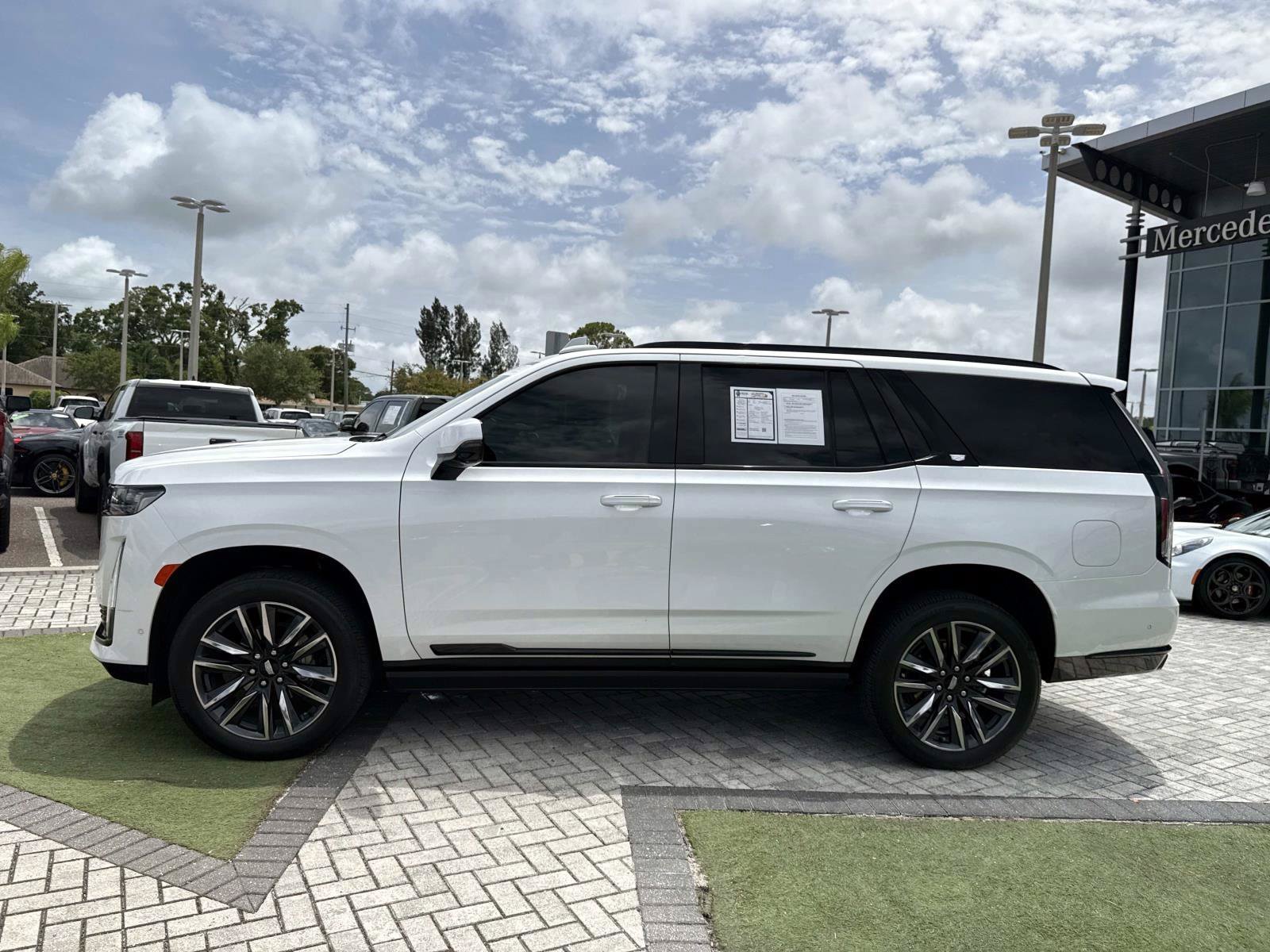 Used 2024 Cadillac Escalade Sport Platinum RWD image 3