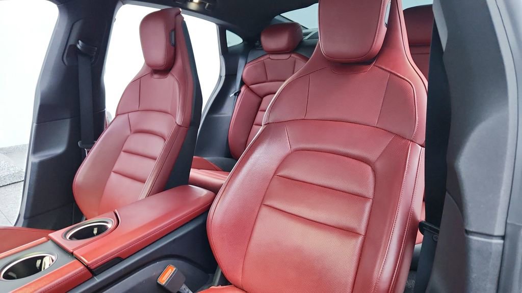 Used 2020 Porsche Taycan 4S w/ Premium Package image 15