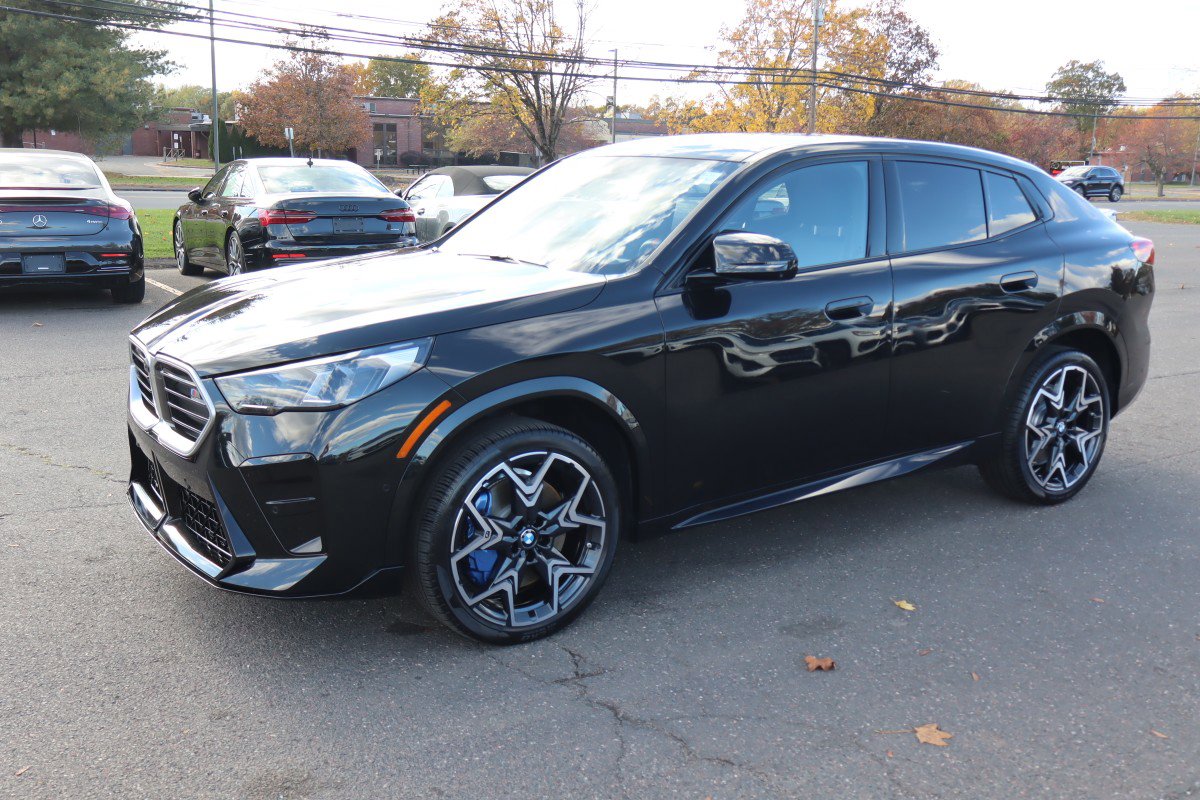 Used 2025 BMW X2 M35i image 2