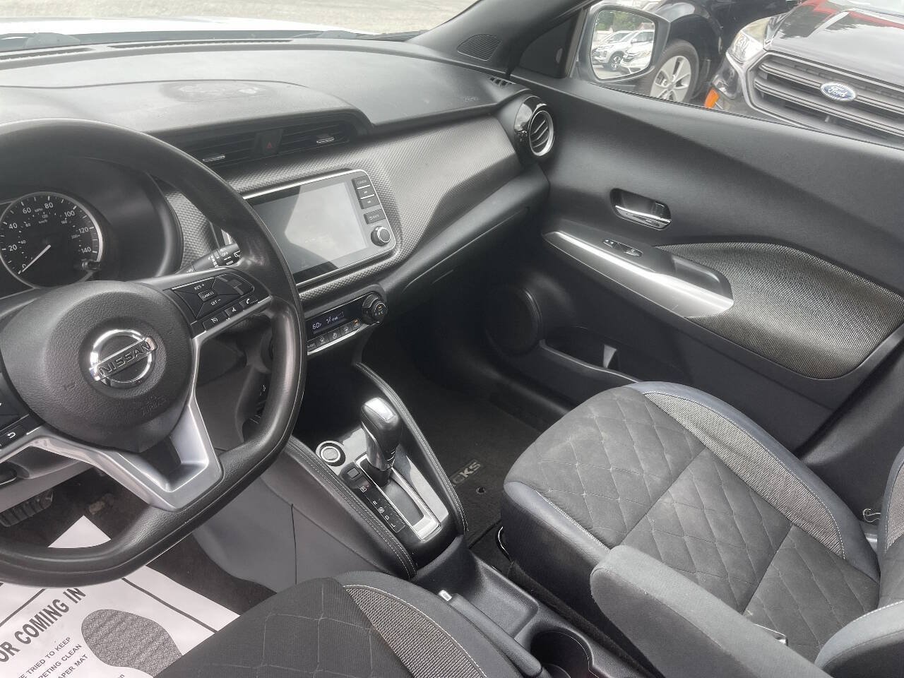 Used 2018 Nissan Kicks SV FWD image 15