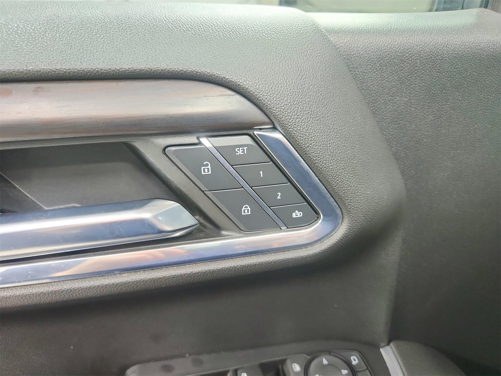 Used 2022 GMC Sierra 1500 SLT w/ SLT Premium Plus Package image 21