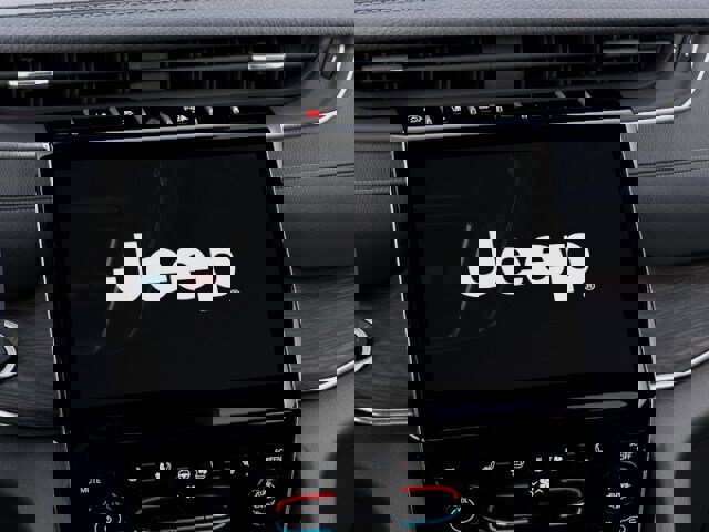 New 2025 Jeep Grand Cherokee Limited w/ Luxury Tech Group II image 3