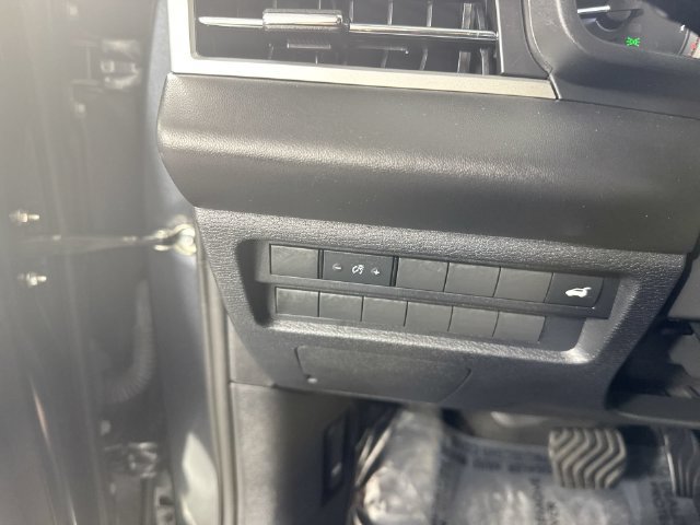 Used 2024 Mitsubishi Outlander SE AWD/4WD image 14