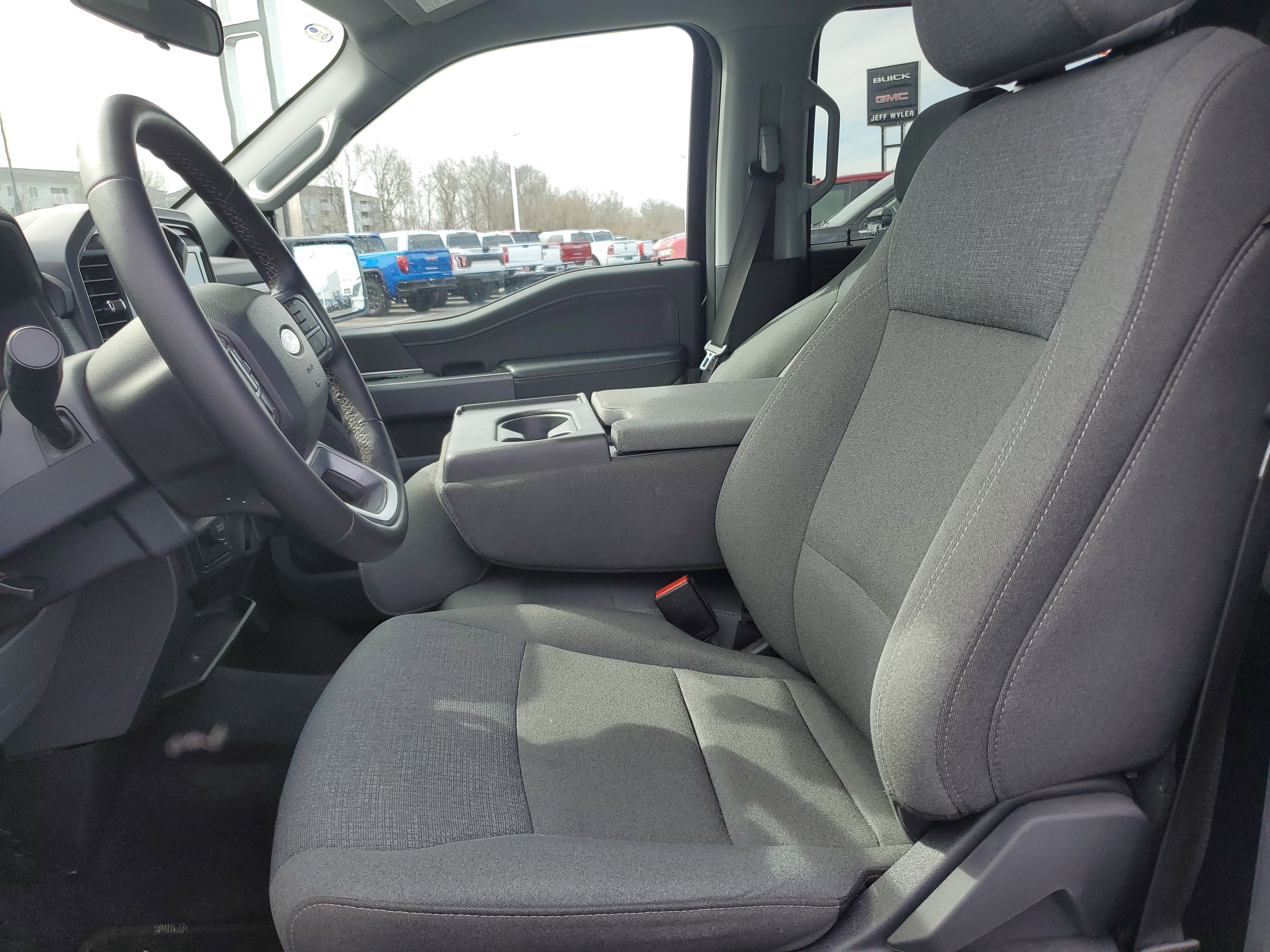 Used 2025 Ford F150 XLT w/ Equipment Group 301A Standard image 27