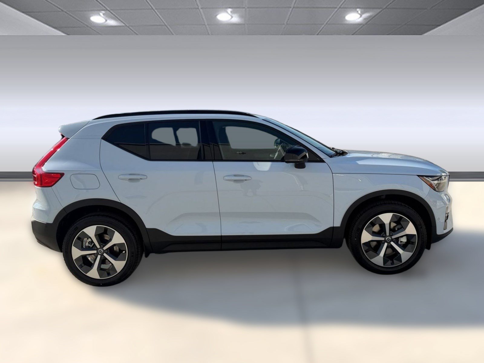 New 2026 Volvo XC40 B5 Plus w/ Protection Package Premier AWD/4WD image 8