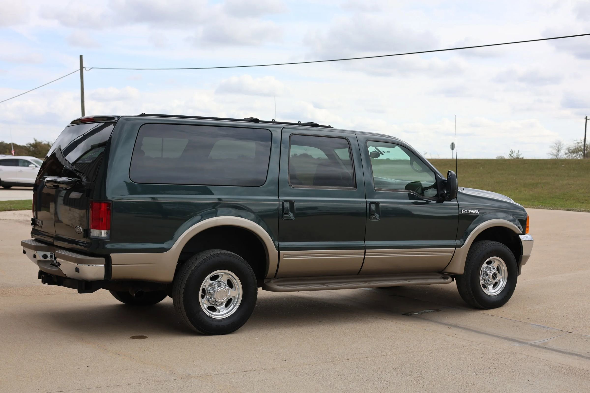 Used 2000 Ford Excursion Limited image 3