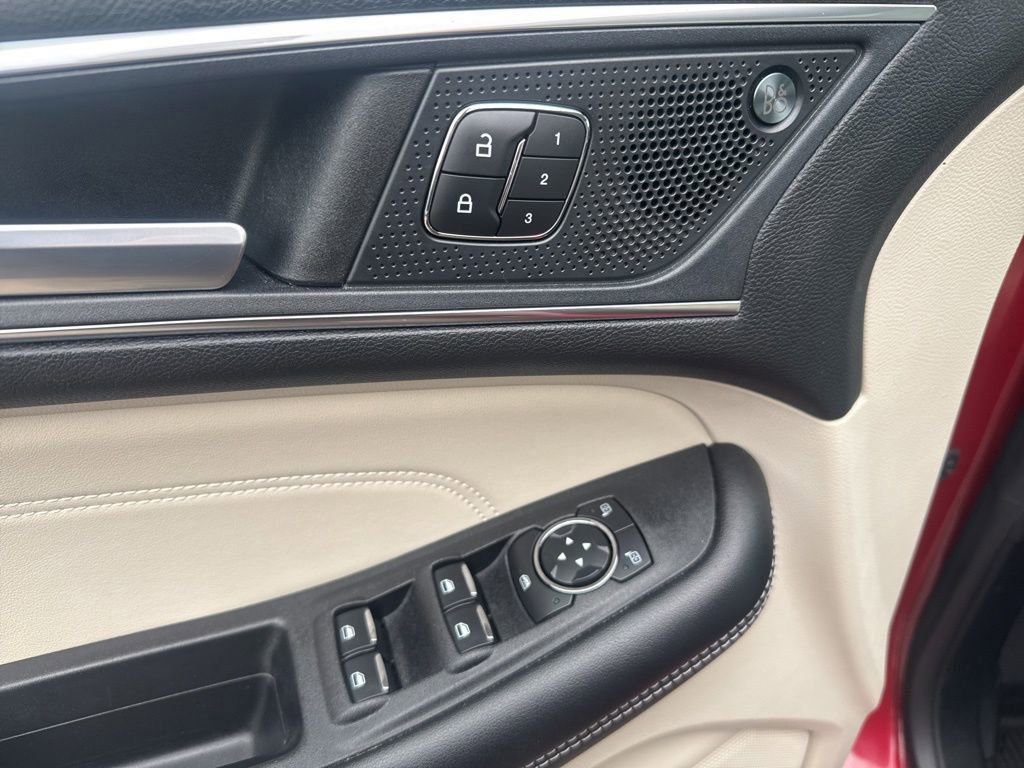 Certified 2022 Ford Edge Titanium w/ Class II Trailer Tow Package image 14