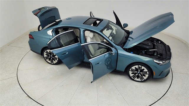 Used 2025 BMW 540i xDrive 540i xDrive image 82