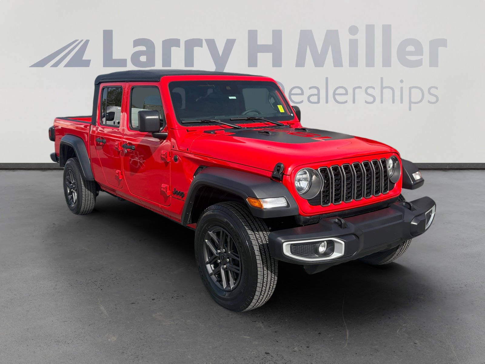 Used 2025 Jeep Gladiator Sport image 7