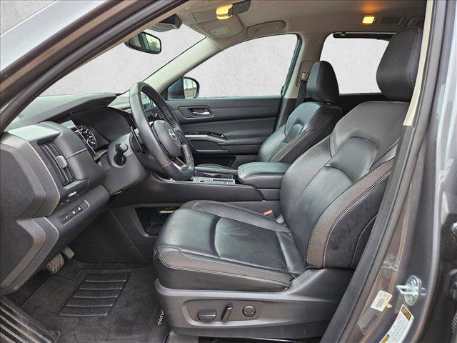 Used 2022 Nissan Pathfinder SL FWD image 15