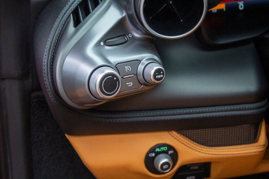 Used 2020 Ferrari F8 Tributo image 23