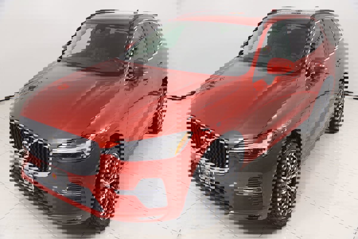 Used 2022 Volvo XC60 B5 Momentum image 21