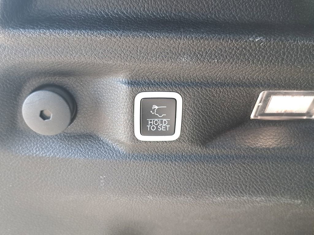 Certified 2021 Jeep Grand Cherokee L Limited AWD/4WD image 15