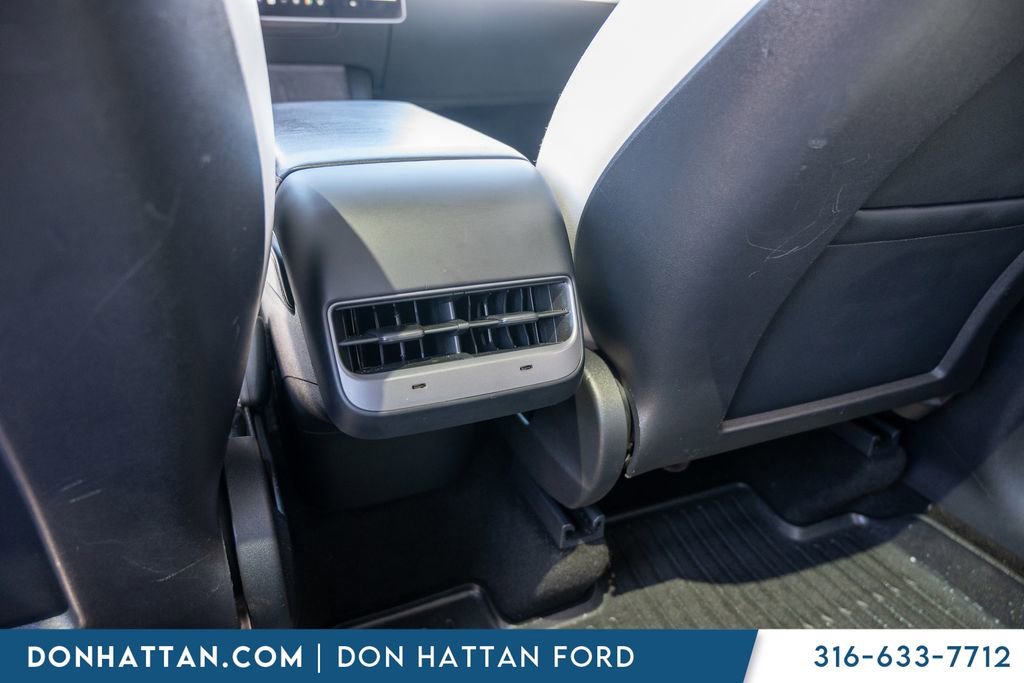 Used 2021 Tesla Model Y Long Range AWD/4WD image 19