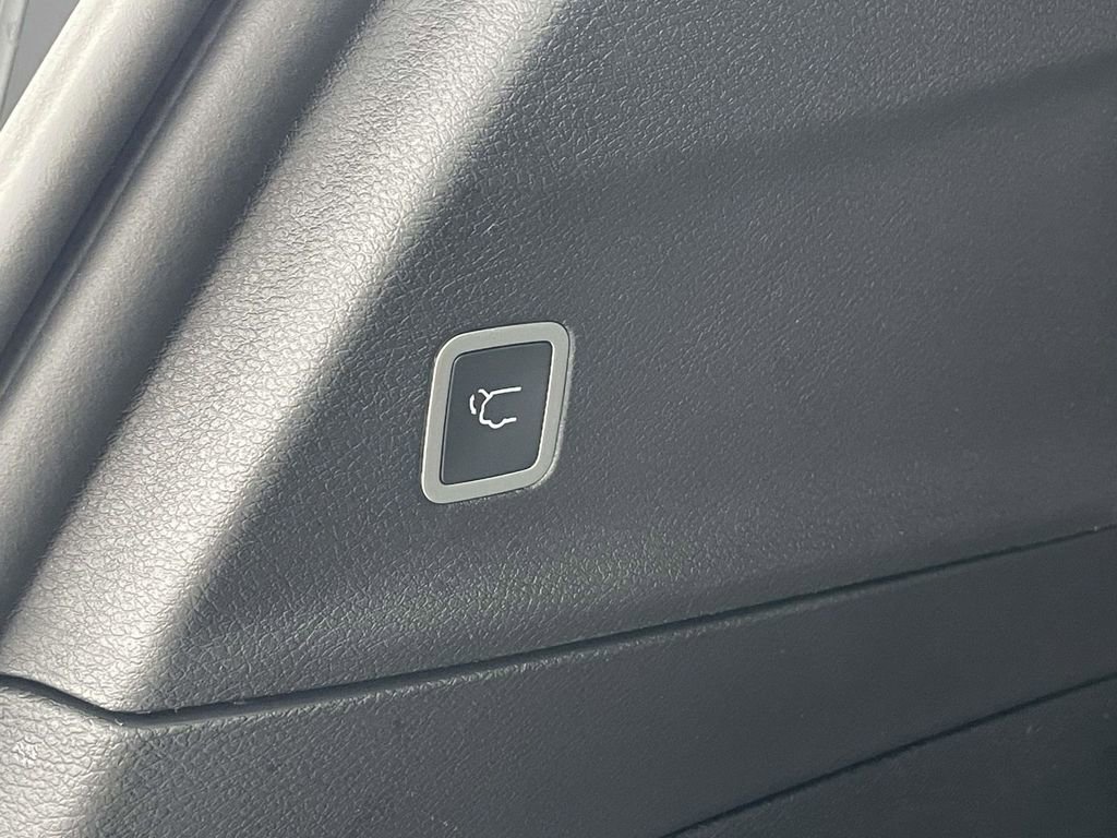 New 2026 Chrysler Pacifica Select image 40