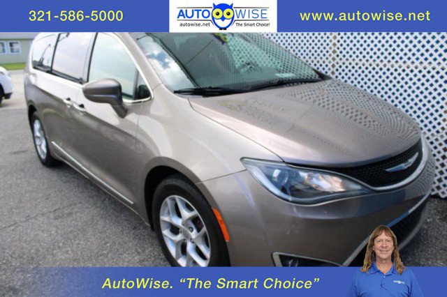 Used 2018 Chrysler Pacifica Touring-L Plus w/ Tire & Wheel Group