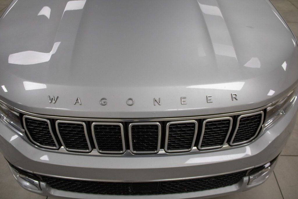 Used 2024 Jeep Wagoneer L Series II w/ Flexible Seating Group image 7