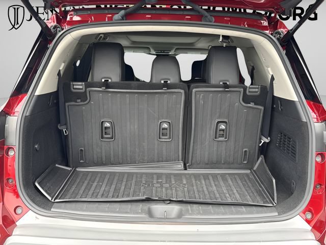 Certified 2023 Nissan Pathfinder SL w/ SL Premium Package FWD image 17