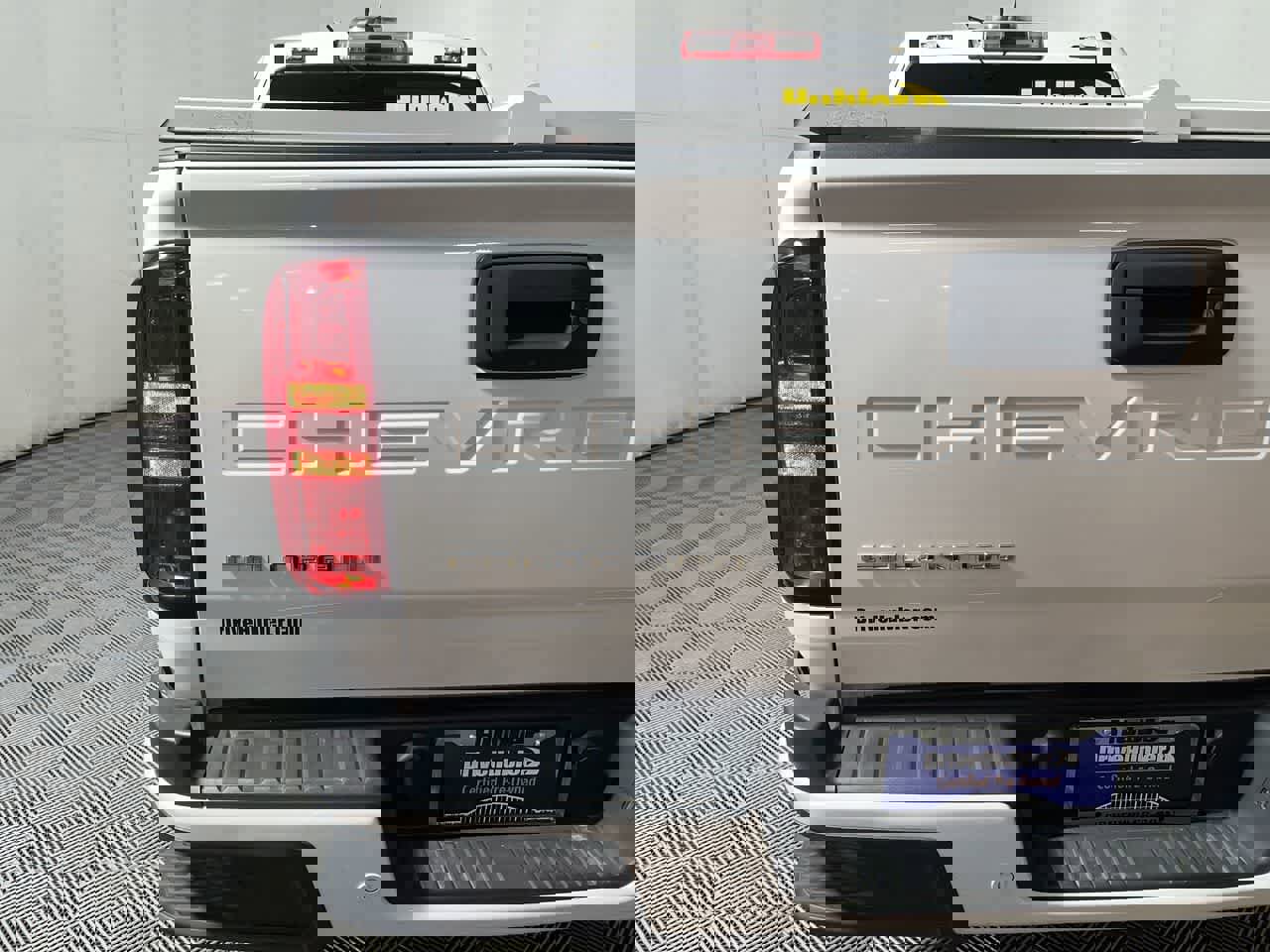 Used 2022 Chevrolet Colorado LT w/ Fleet Safety Package image 11