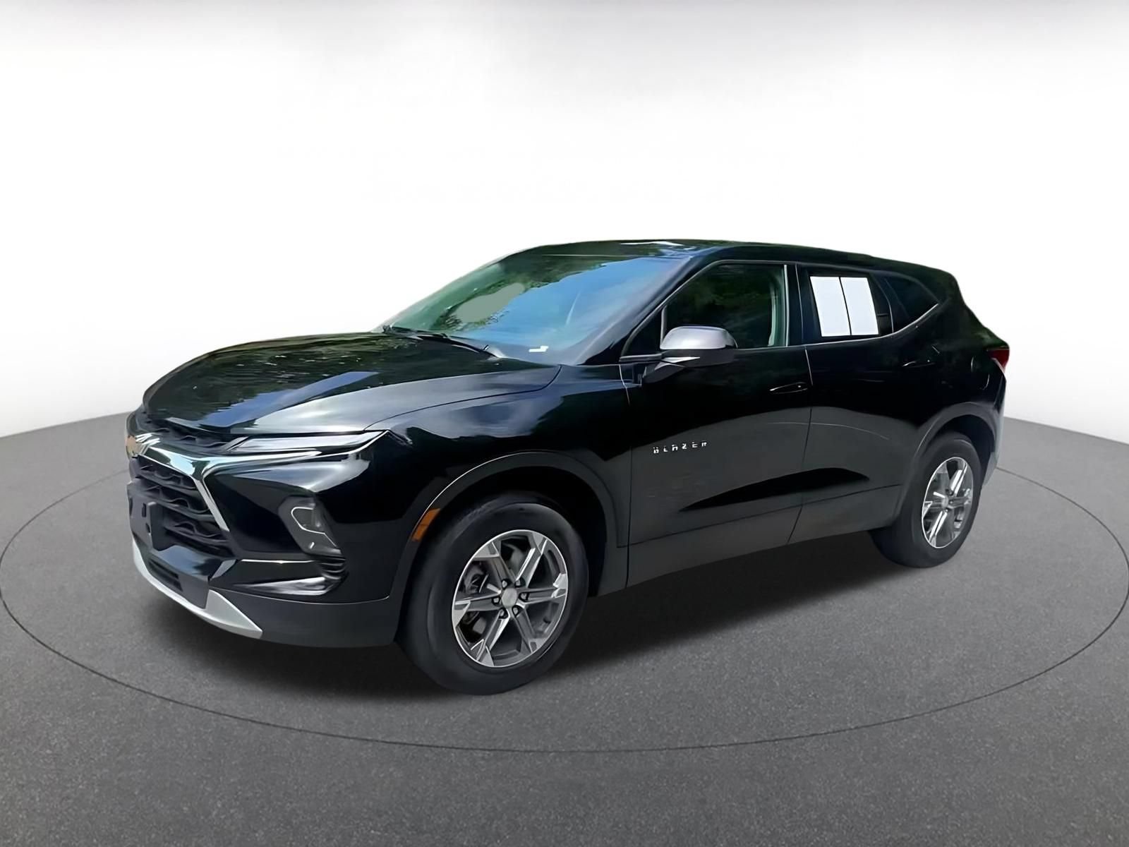 Used 2025 Chevrolet Blazer LT FWD image 7