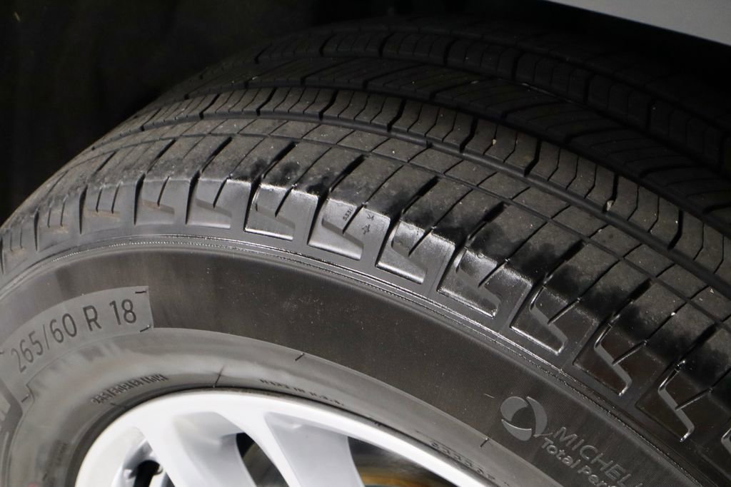 Used 2024 Jeep Grand Cherokee L Laredo w/ Luxury Tech Group I image 21