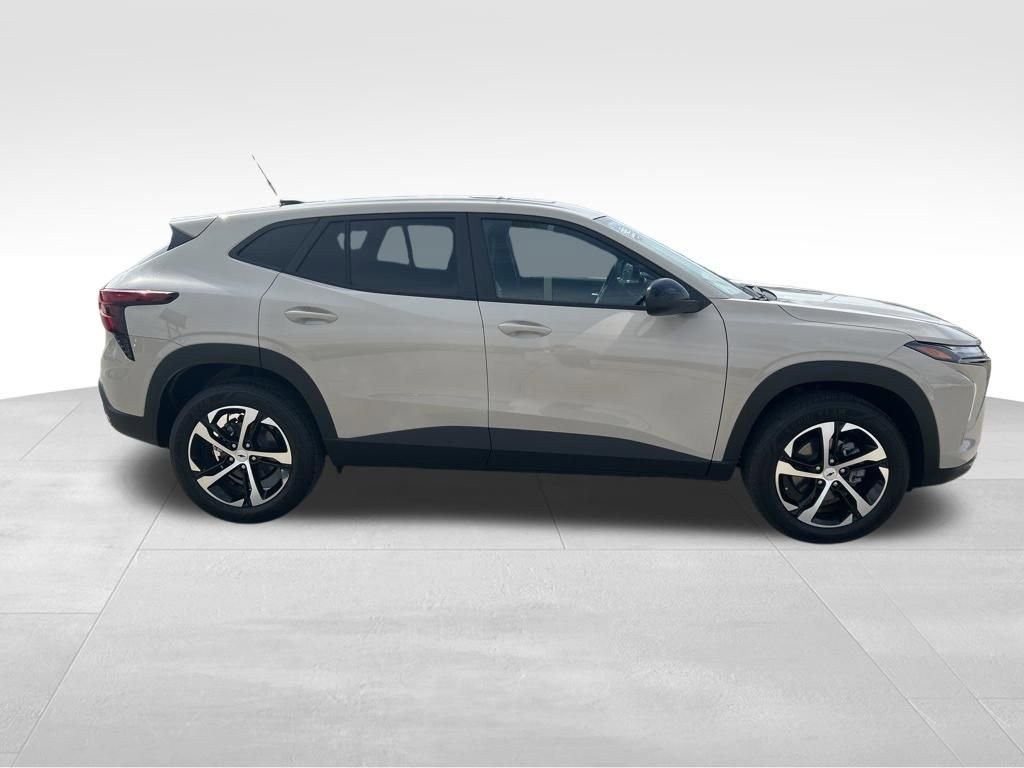 Used 2026 Chevrolet Trax RS w/ Sunroof Package image 10