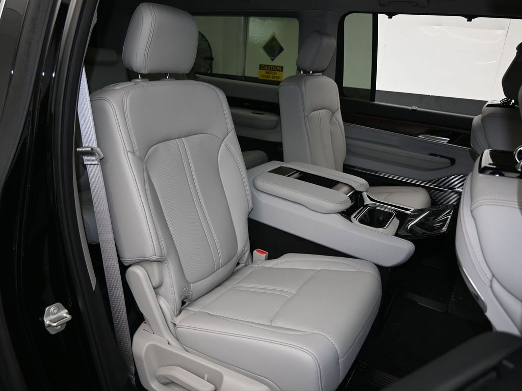 Used 2024 Jeep Grand Wagoneer L 4WD image 55