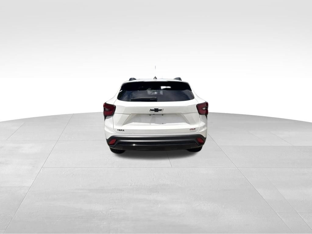 Used 2025 Chevrolet Trax RS FWD image 7