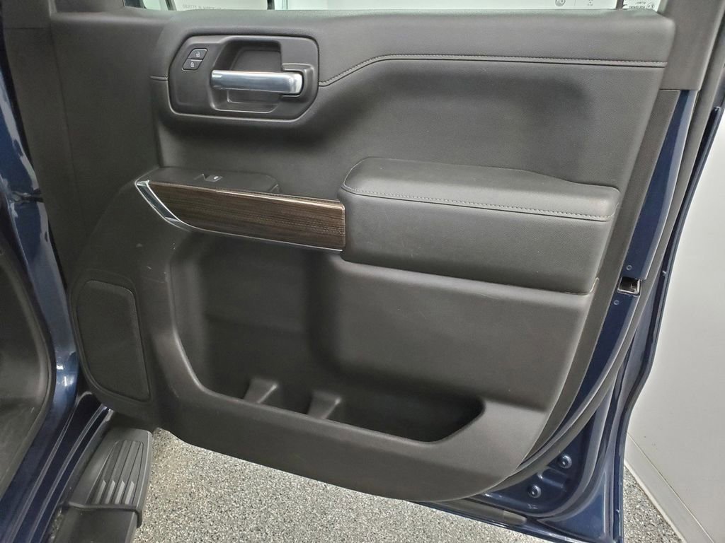 Used 2020 Chevrolet Silverado 1500 LT w/ All-Star Edition AWD/4WD image 23