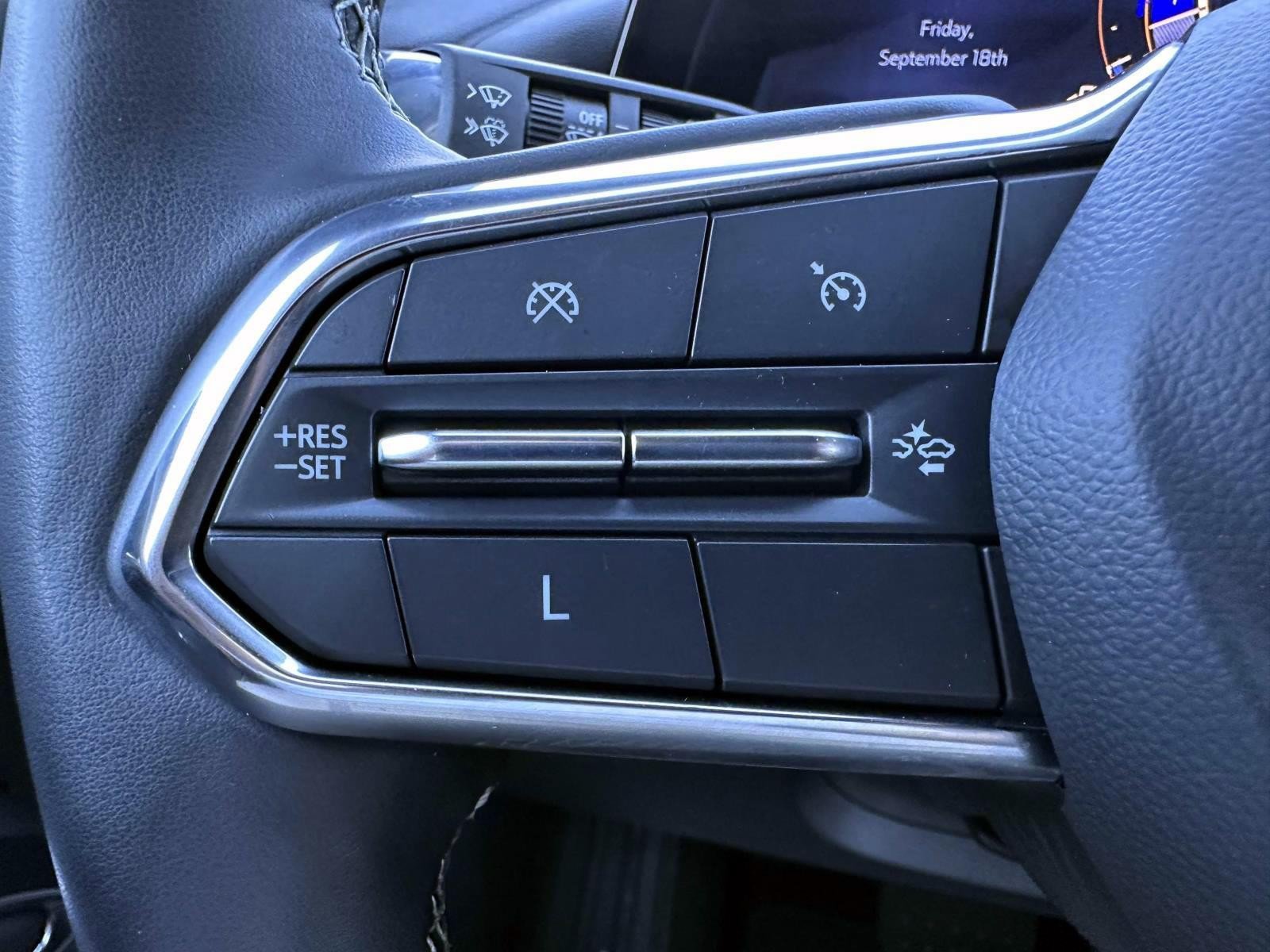 Used 2024 Chevrolet Traverse LS AWD/4WD image 16