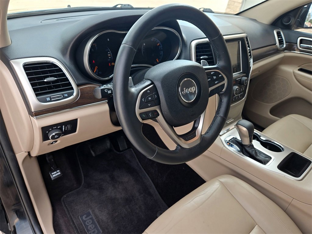 Used 2017 Jeep Grand Cherokee Limited image 11