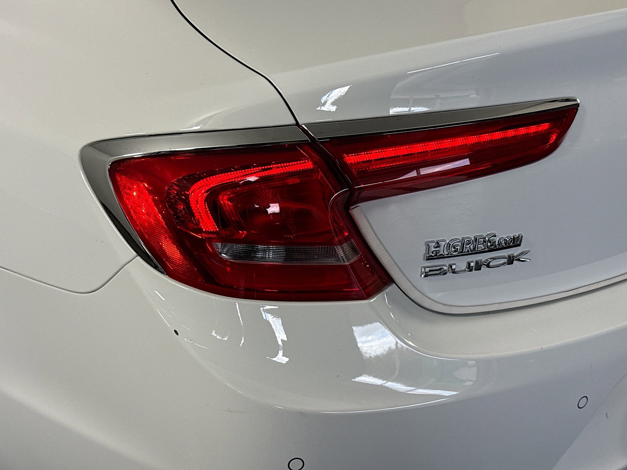 Used 2017 Buick LaCrosse Essence image 36