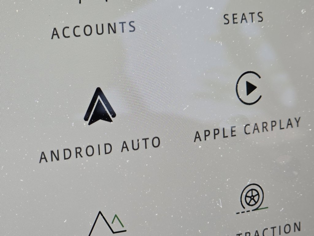 Used 2025 Land Rover Defender 110 X-Dynamic SE image 7