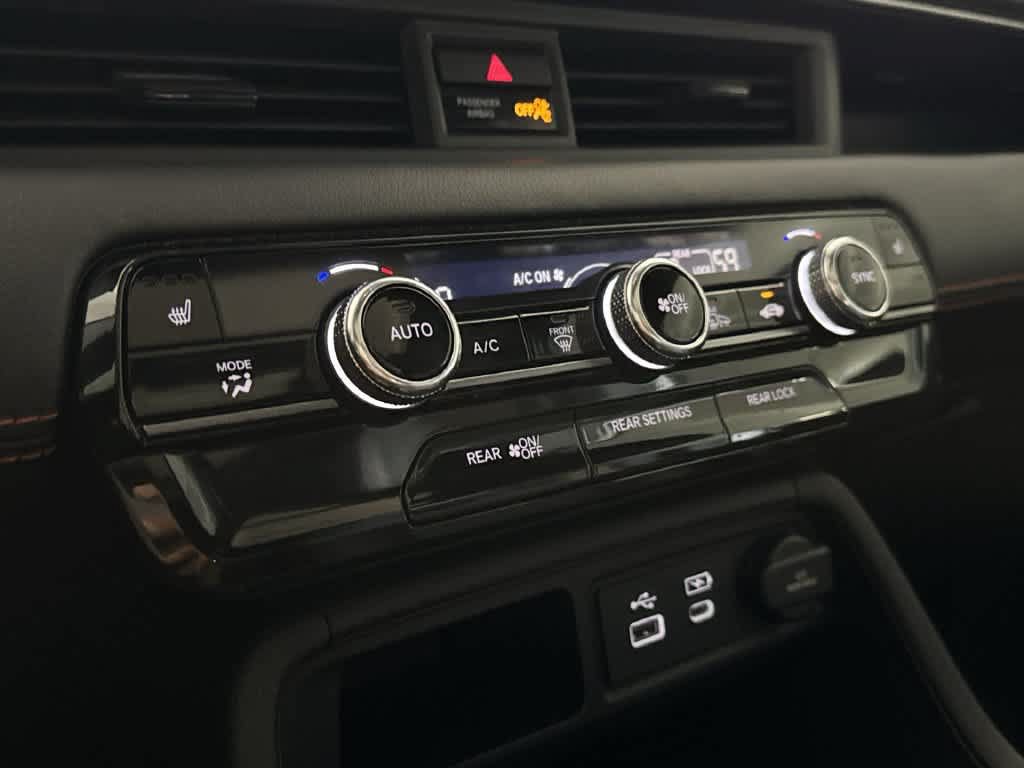 Used 2025 Honda Pilot TrailSport image 18