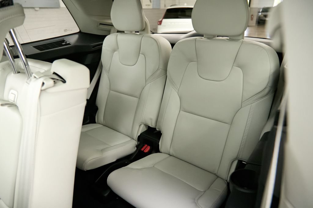Certified 2024 Volvo XC90 T8 Ultimate w/ Protection Package Premier AWD/4WD image 25