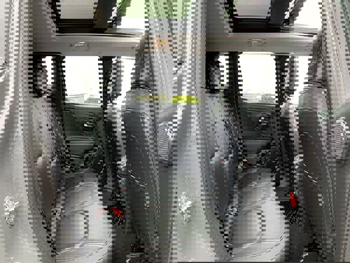 Used 2021 Jeep Renegade Trailhawk w/ Sun & Sound Group image 29