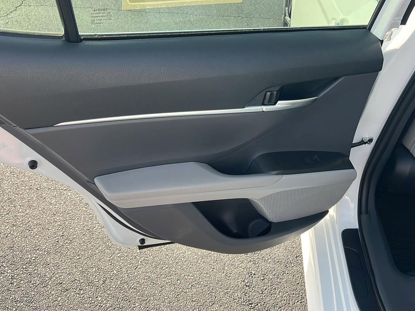 Certified 2024 Toyota Camry SE w/ Convenience Package image 17