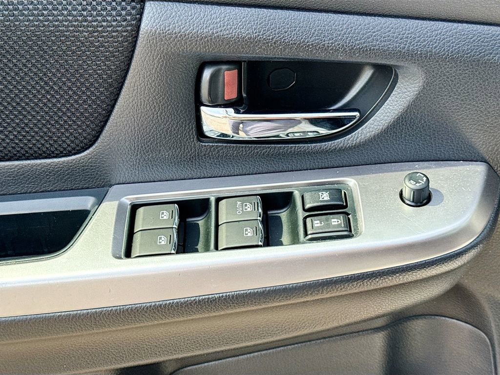 Used 2017 Subaru Crosstrek 2.0i Premium image 23