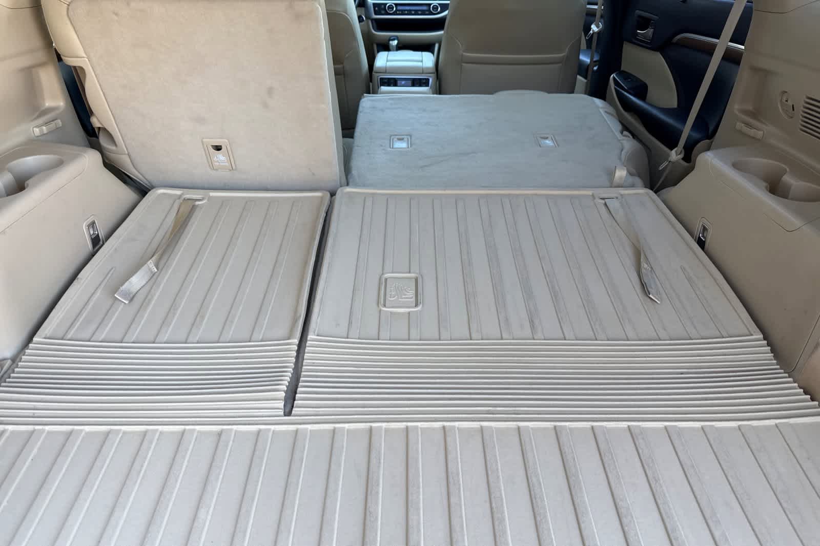 Used 2019 Toyota Highlander Limited Platinum AWD/4WD image 16