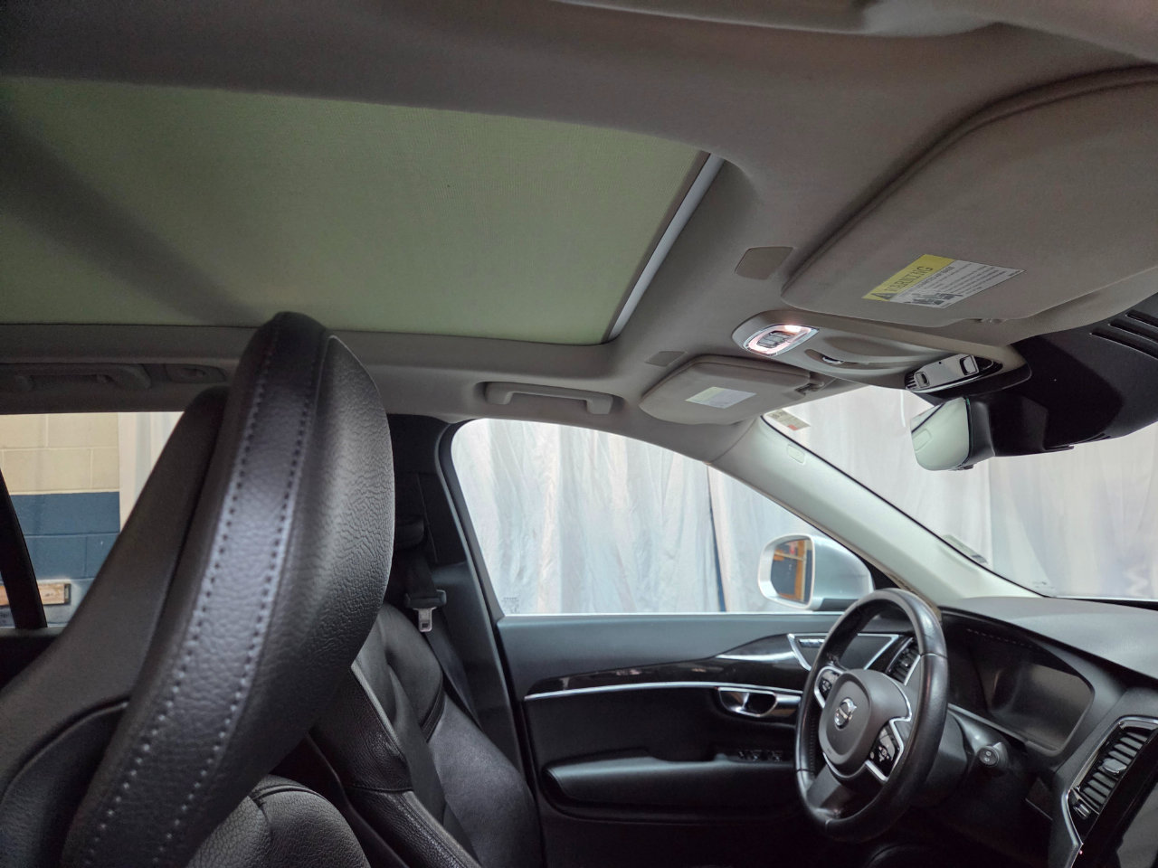 Used 2018 Volvo XC90 T6 Momentum w/ Convenience Package image 22