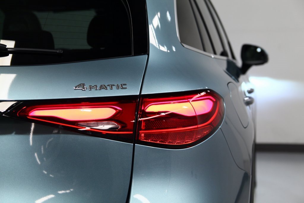 Used 2025 Mercedes-Benz GLC 300 GLC 300 image 13