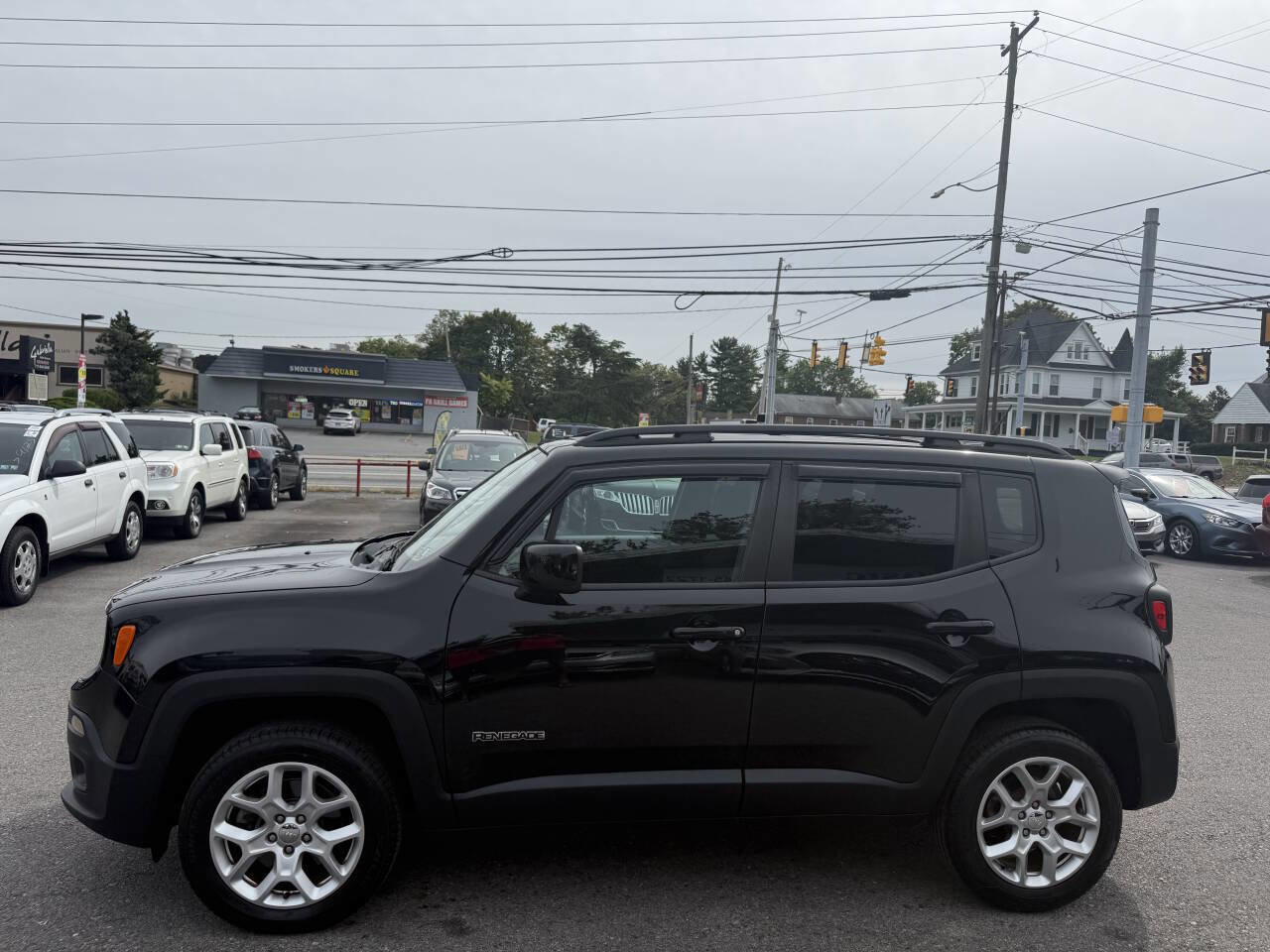 Used 2016 Jeep Renegade Latitude w/ Popular Equipment Group image 5