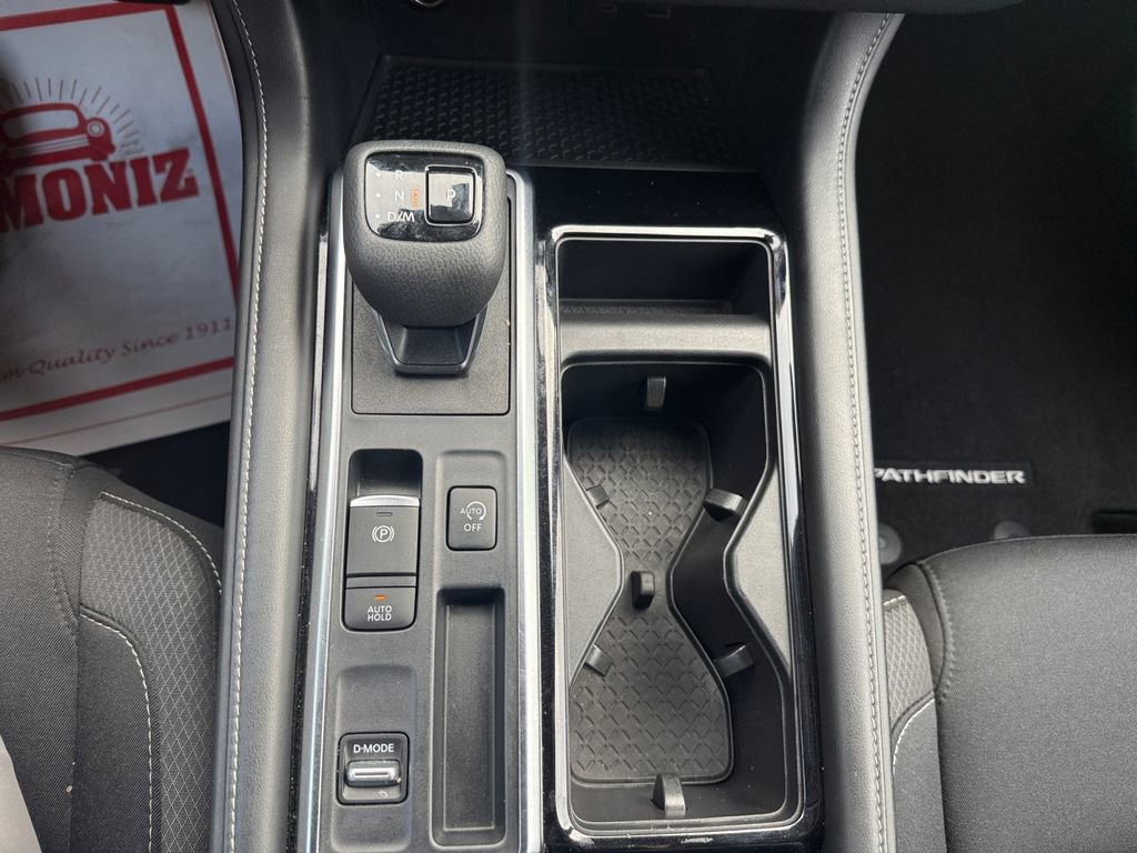 Used 2023 Nissan Pathfinder SV w/ Black Appearance Package image 28